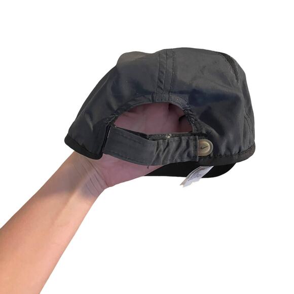 Nike athletic sport hat - Picture 3 of 4